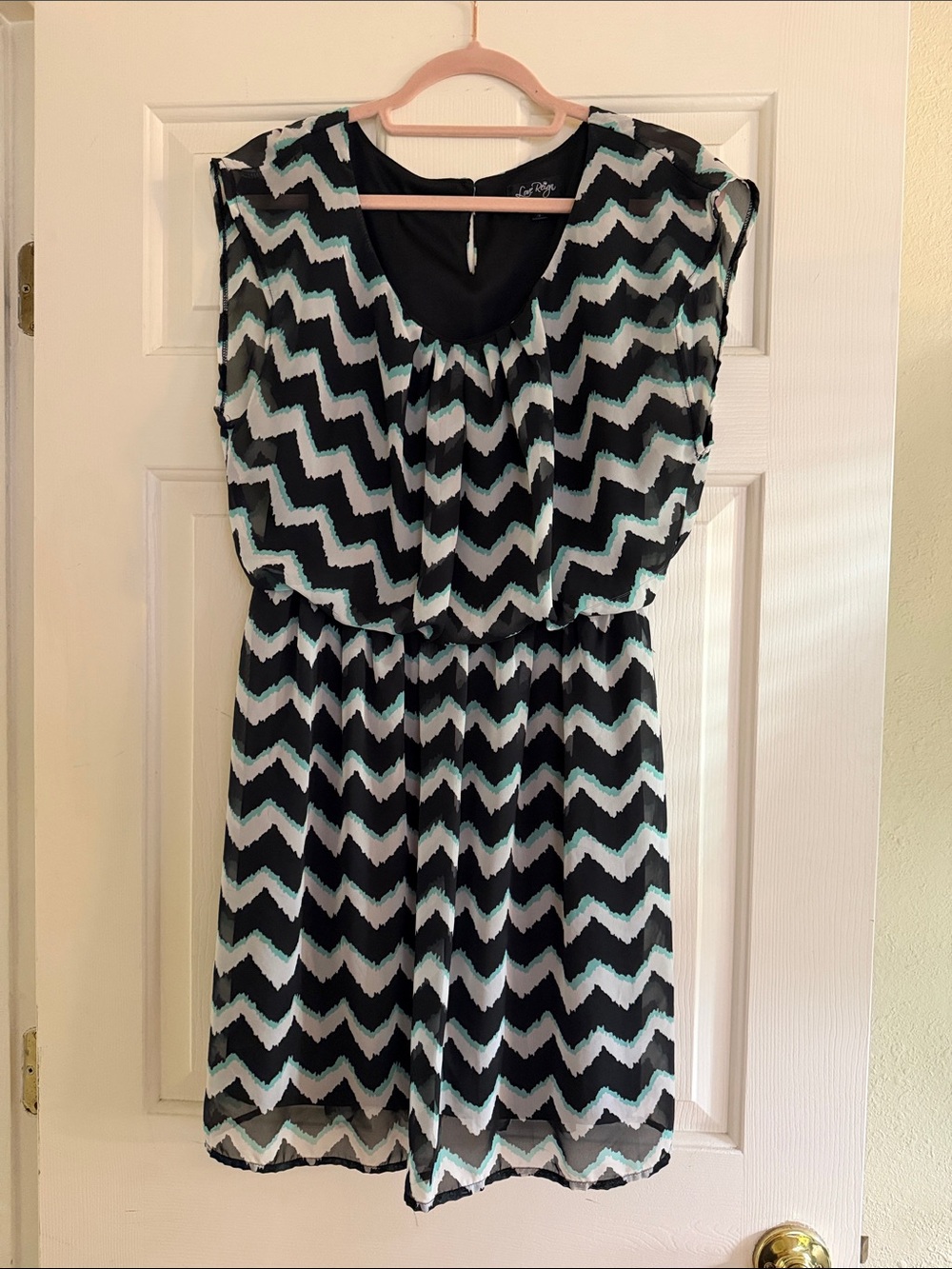 Love Reign Black, White & Teal Zigzag Midi Dress
